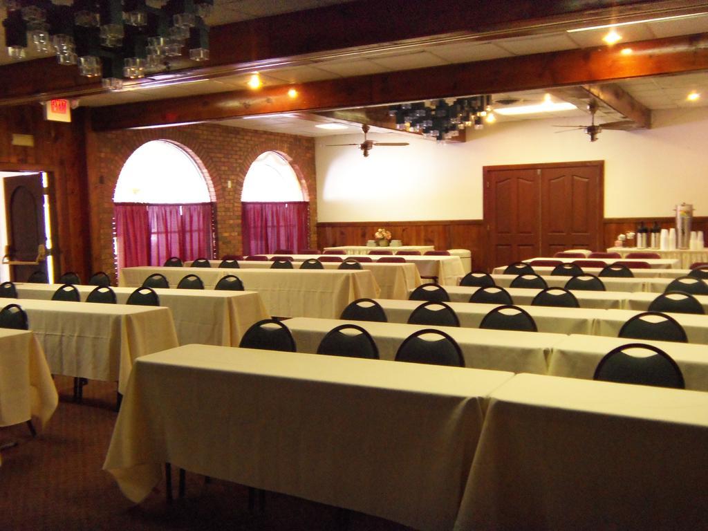 Luxury Inn & Suites Аламогордо Екстериор снимка